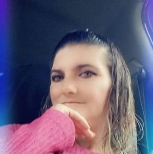 Meet your Posher, Selena